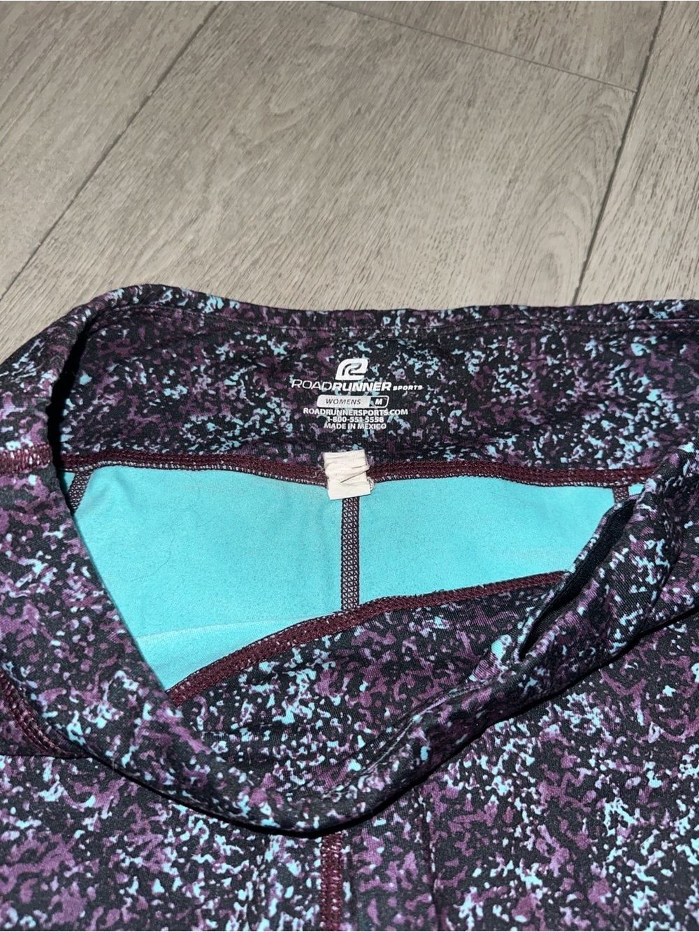 Roadrunner sports legging Purple Speckled Capris Leggings size medium - Picture 2 of 7